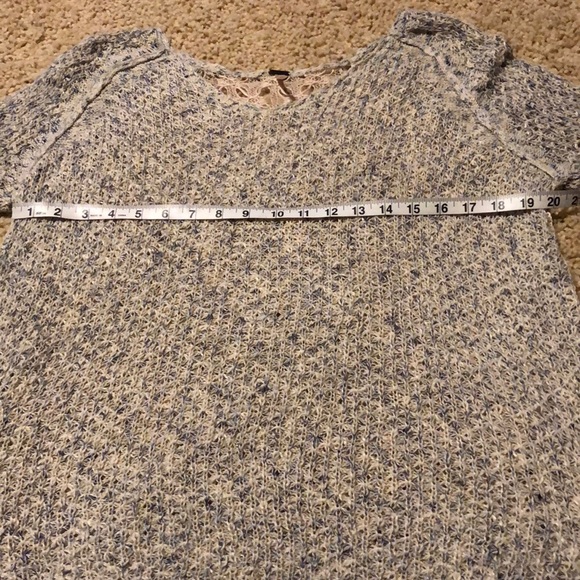 Great Spring Sweater w/Lace Back. Runs Big - Picture 5 of 7